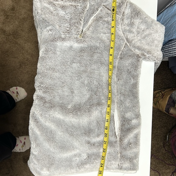 St. John’s Bay Sherpa Pullover - Picture 6 of 7